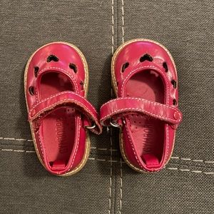 Gymboree adorable red shoes. Size 4, never worn, but some wear on straps.
